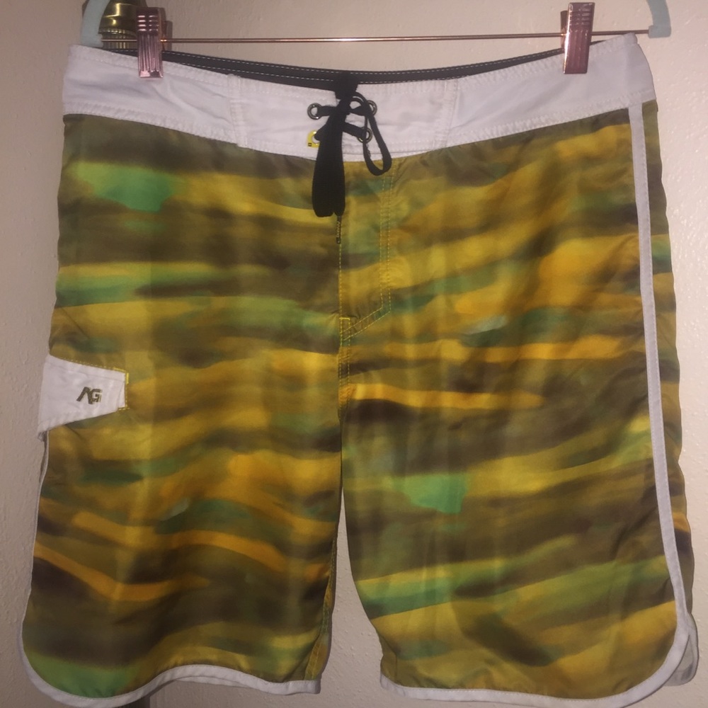 ANALOG BOARDSHORTS SZ 32 COOL MUTED DESIGN